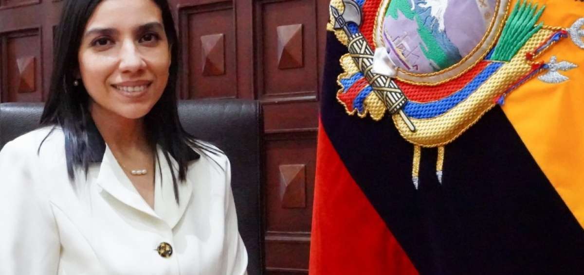 c106468a9b96d07a34fb3c4d39e684fb_XL