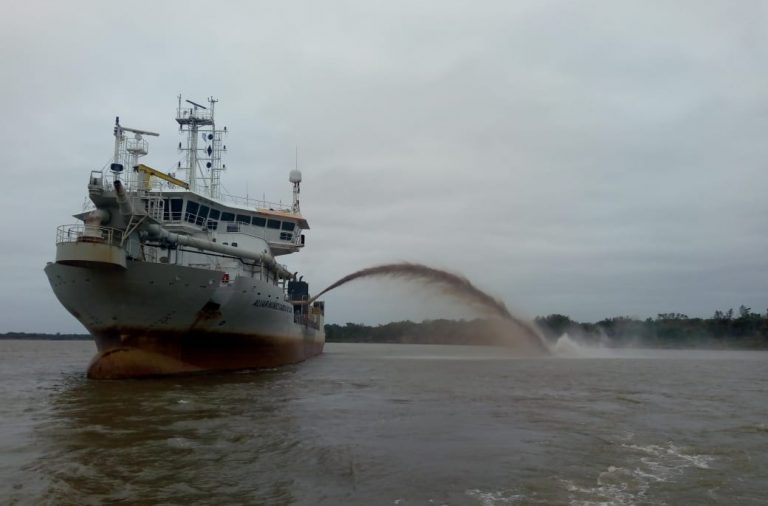 jan-de-nul-rio-paraguay-dragado-768x506