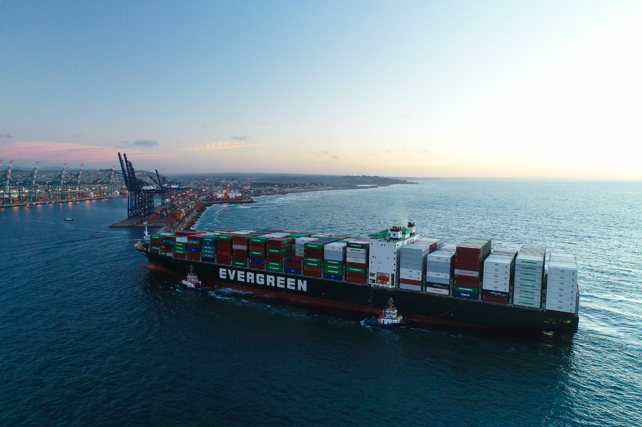 ever-loading-san-antonio-chile-10