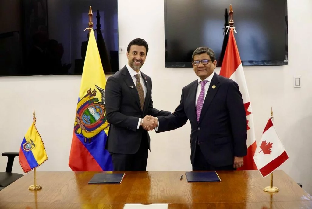 Ecuador-y-Canada-firman-declaracion-para-acelerar-el-Tratado-de-Libre-Comercio-TLC-1024x684