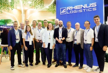 rhenus-logistics-air-ocean-latam-management-team-with-tobias-bartz-group-ceo-of-the-rhenus-group-and-alberto-martinez-v