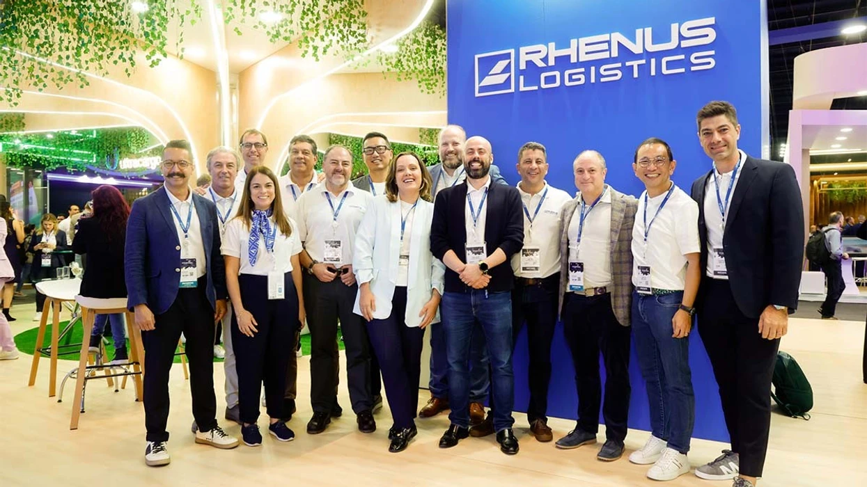 rhenus-logistics-air-ocean-latam-management-team-with-tobias-bartz-group-ceo-of-the-rhenus-group-and-alberto-martinez-v