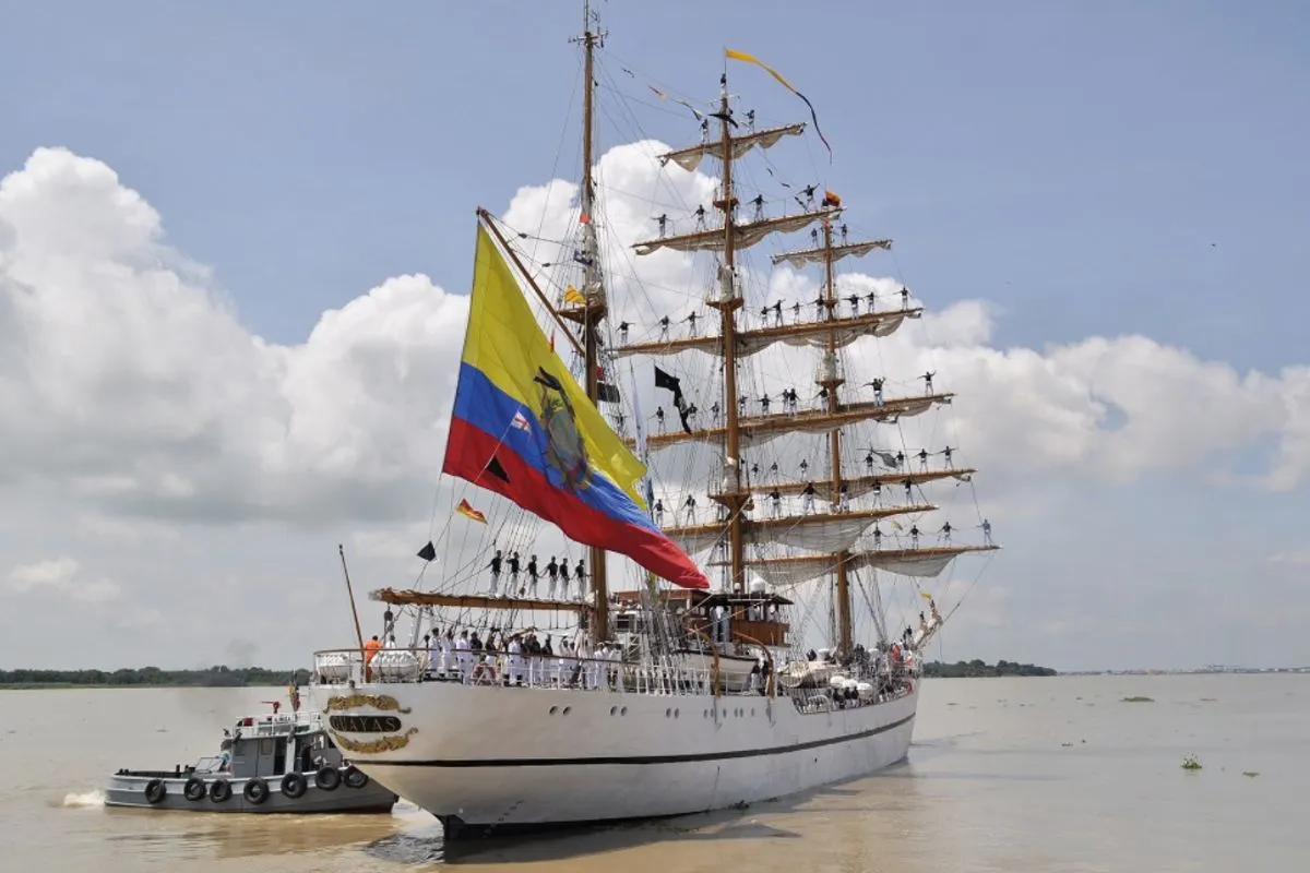 20250414_111605892_El_BAE_Guayasx_emblema_de_la_Armada