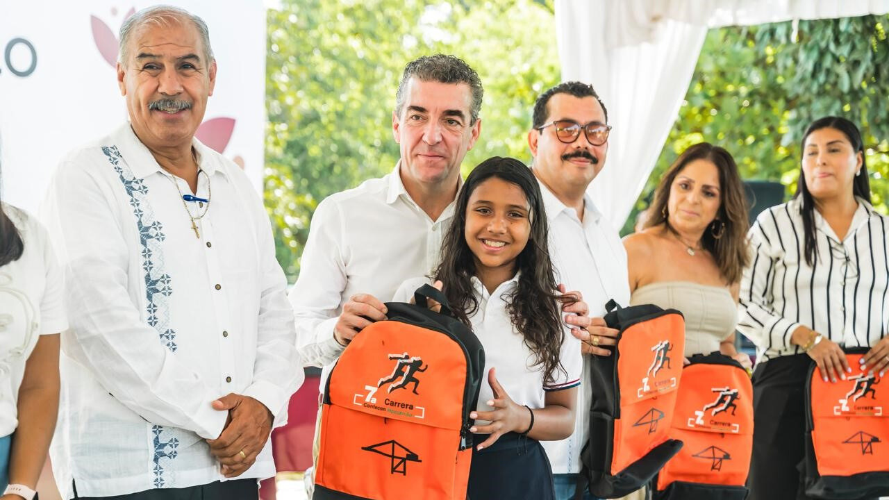 mas-de-3-mil-alumnos-beneficiados-por-inversion-educativa-de-contecon-manzanillo-29302