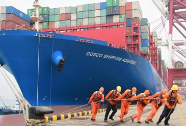 buque-Cosco-operado-por-est