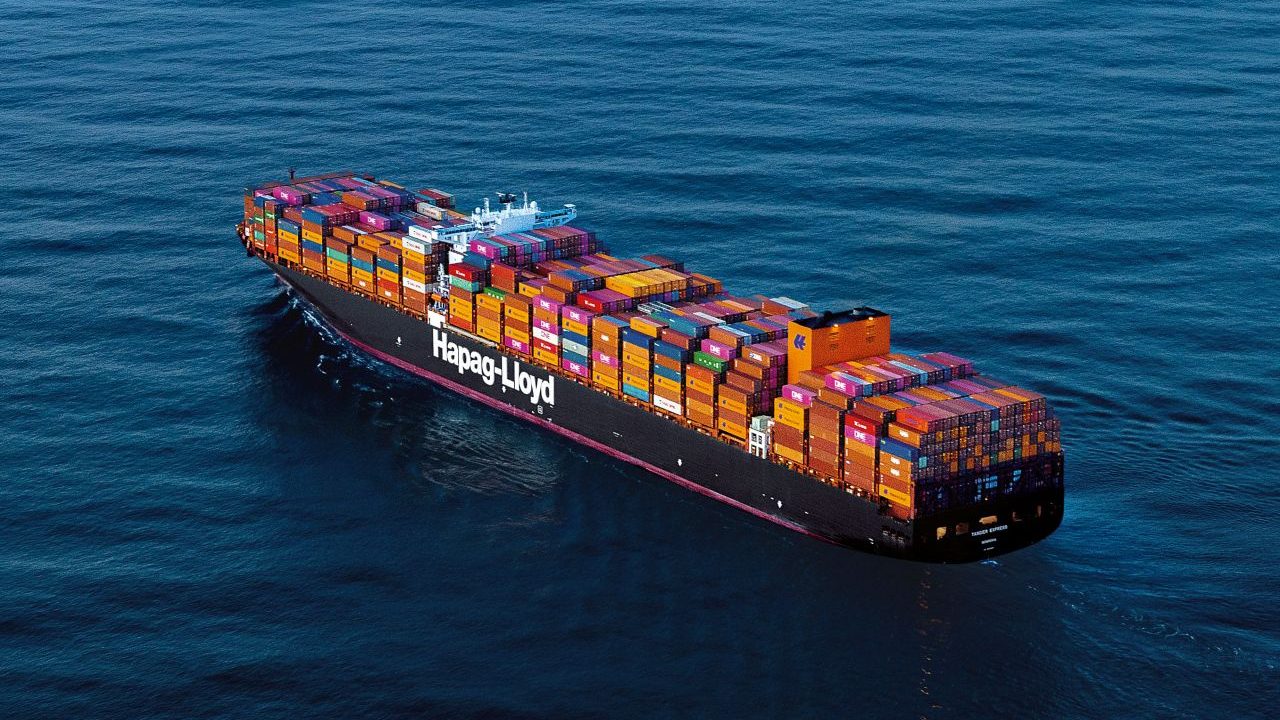 un-barco-de-hapag-lloyd-e1746003701529